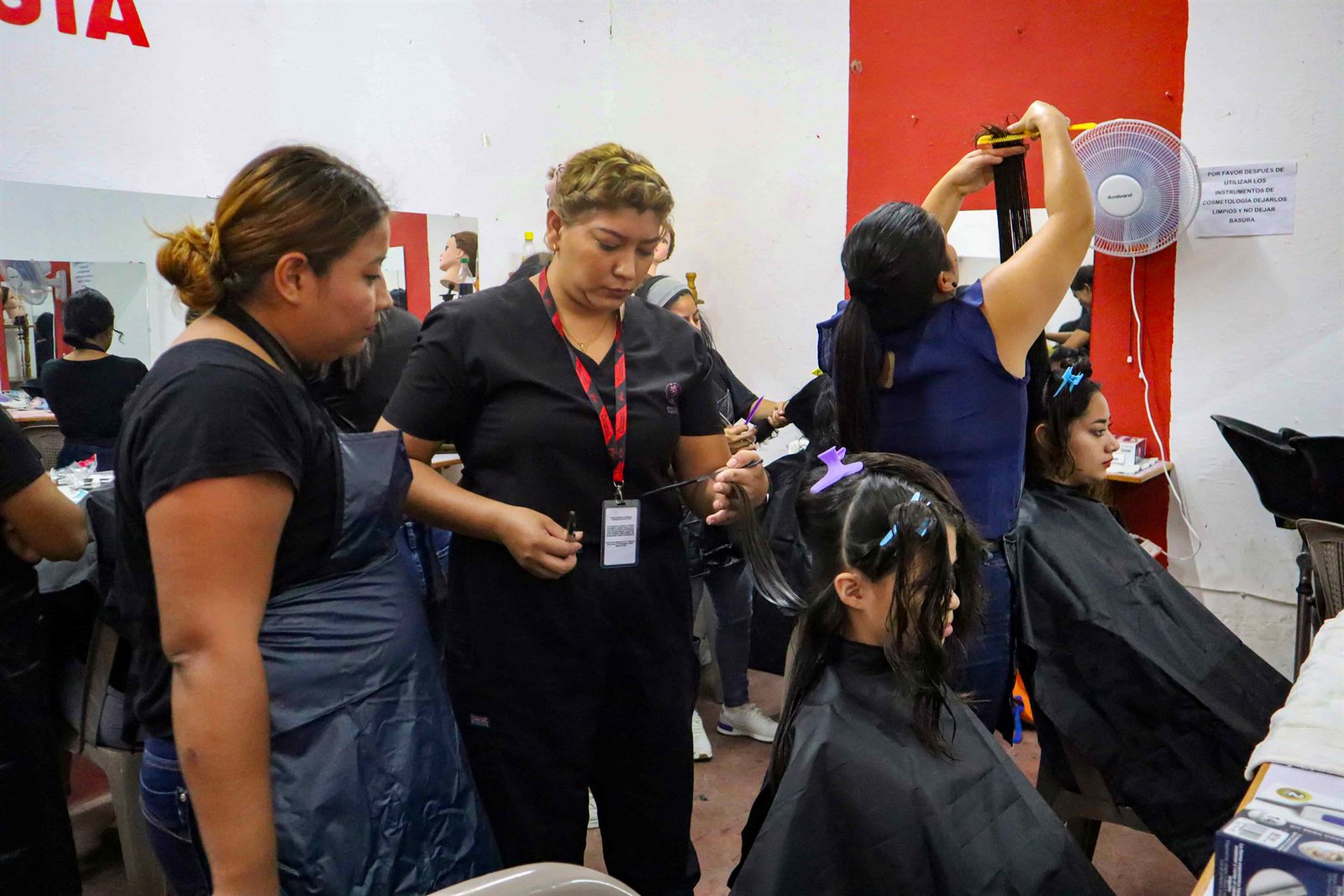 Reparación de motocicletas y cosmetología