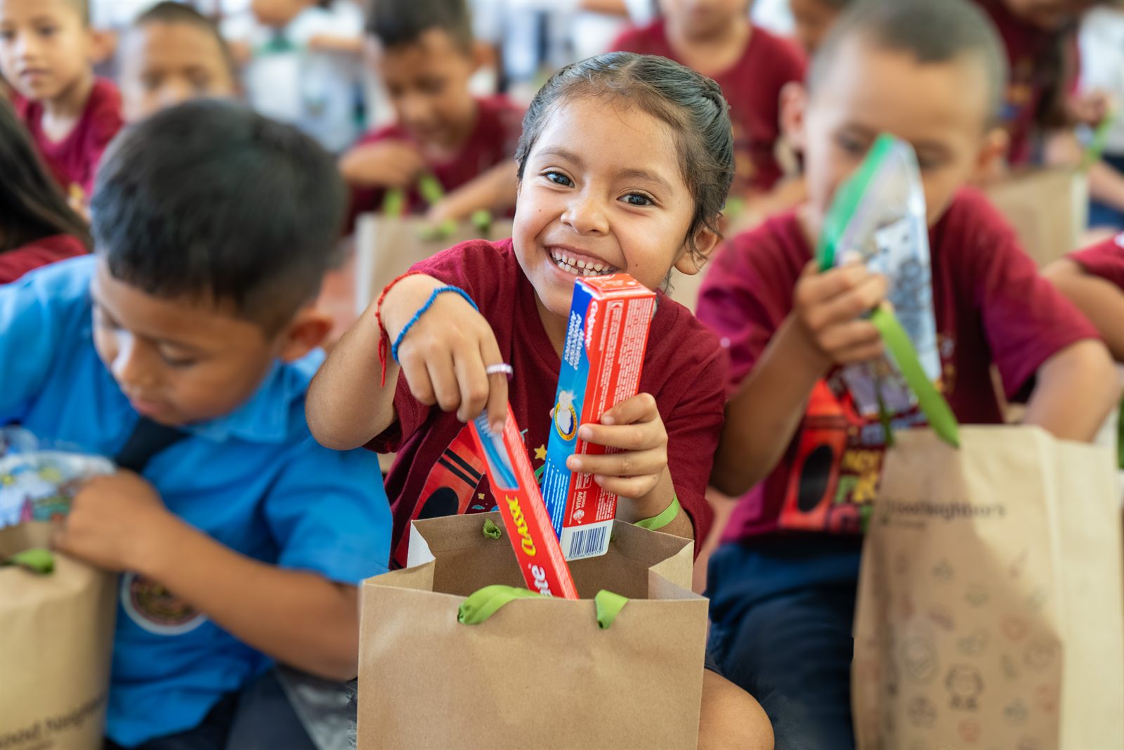 Donaciones en especie y servicios